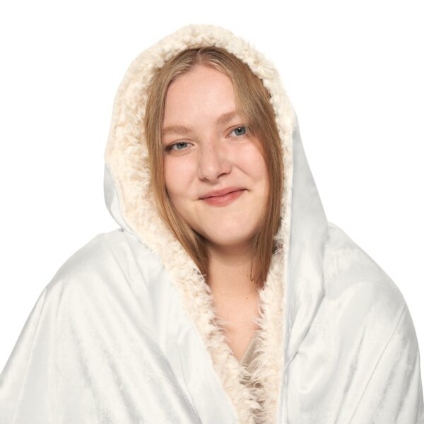 BIB White Sherpa Snuggle Blanket - Image 4