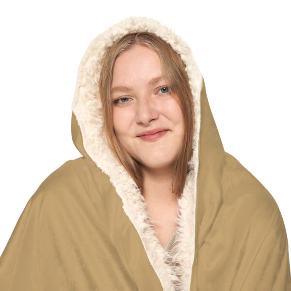 BIB Sand Sherpa Snuggle Blanket - Image 4